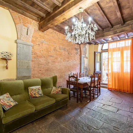Giallo By Interhome
