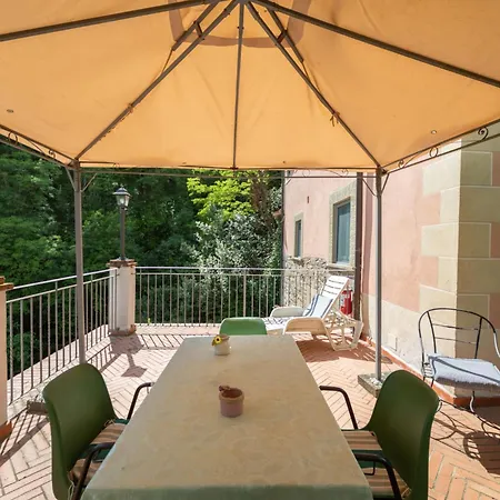Giallo By Interhome *